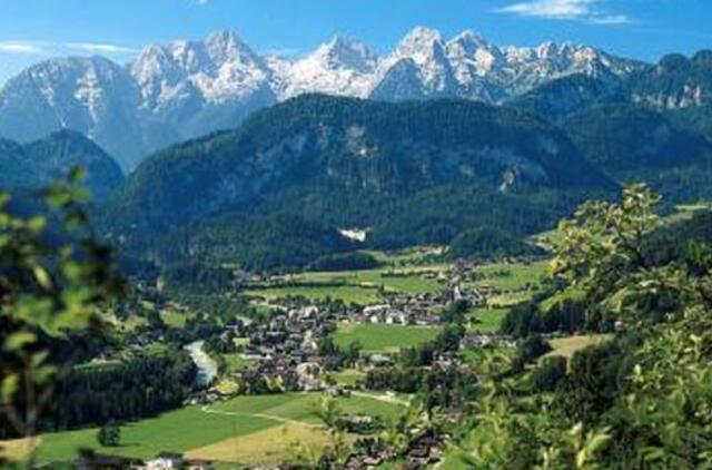 Austrija persigalvojo dėl viršukalnių pardavimo