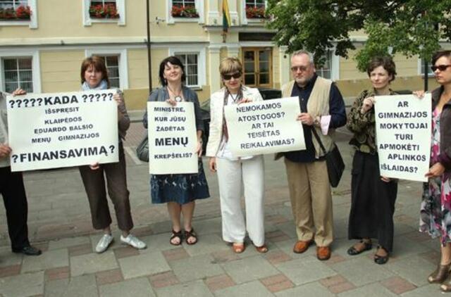 E. Balsio menų gimnazija grasina streiku