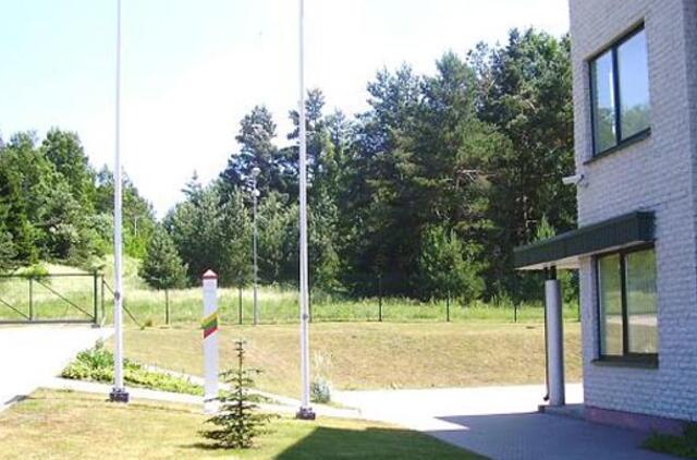 Girtas klaipėdietis naktį brovėsi į užkardą