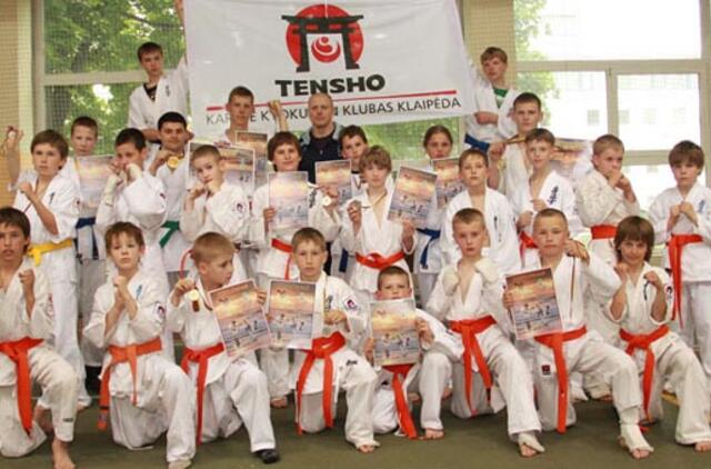 Medalius parsivežė pusė delegacijos