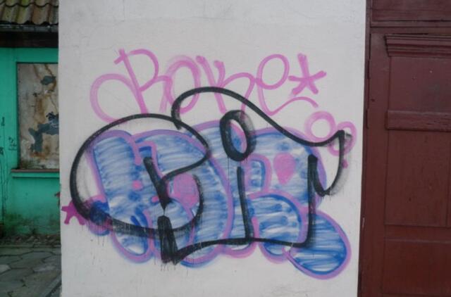 Grafičiai ant pastatų sienų