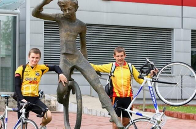 Rekordininkų ištvermė - bananuose ir šypsenoje