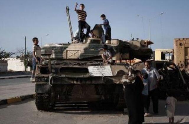 Susirėmimas Libijoje: sukilėliai pakeliui į sostinę