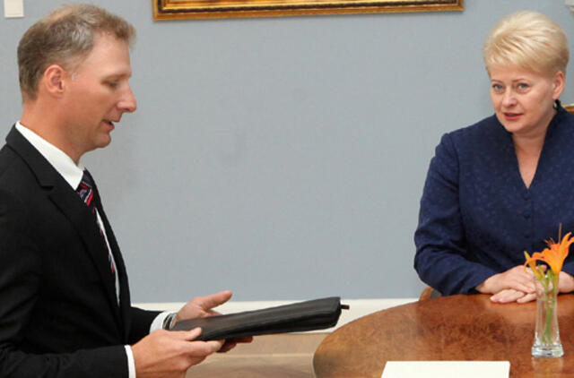 Ambasadoriui prie NATO Kęstučiui Jankauskui įteikti skiriamieji raštai