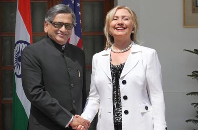 JAV valstybės sekretorė Hillary Clinton vieši Indijoje