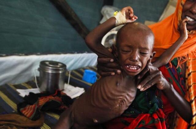 Jungtinės Tautos dvi Somalio teritorijas paskelbė bado zonomis