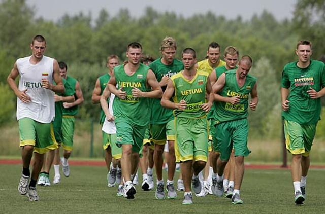 Krepšininkų rinktinė keliasi į pajūrį