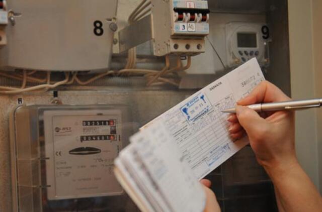 Mažas pajamas gaunantiems asmenims siūloma kompensuoti dalį išlaidų už elektrą