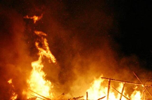 Per gaisrą senelių prieglaudoje Ukrainoje žuvo 16 žmonių