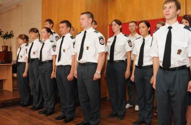 Prisiekė tarnybą pradedantys policijos pareigūnai