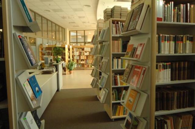 Romualdo Granausko apysaka "Gyvenimas po klevu" graibstoma bibliotekose