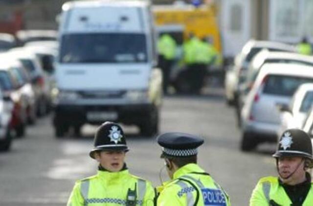 Anglijoje avarijos metu žuvo du 18-mečiai lietuviai