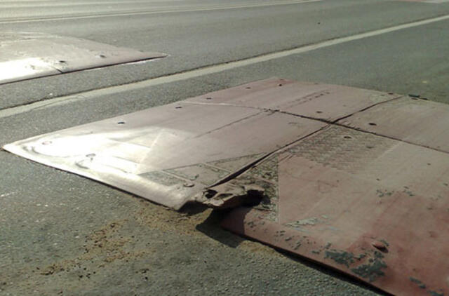 Eismo saugumo įranga niokoja automobilius