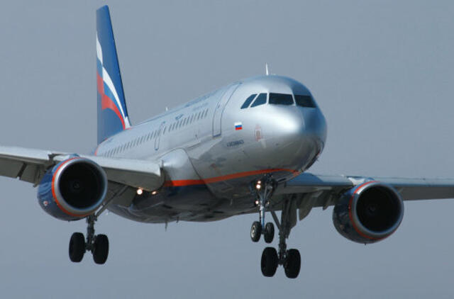 Maskvoje chuliganas bandė lazeriu apakinti kylančio lėktuvo pilotą