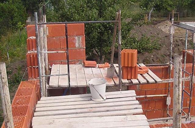 Nesąžiningi verslininkai keičia žmonių gyvenimo planus