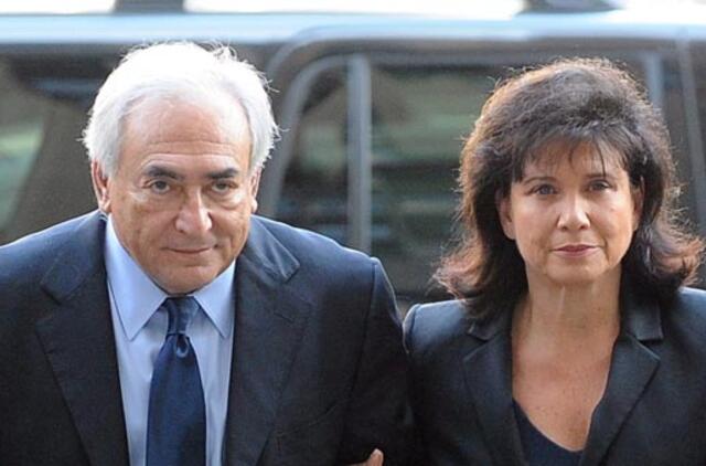 Niujorko prokuratūra prašo panaikinti kaltinimus Dominikui Strosui Kanui