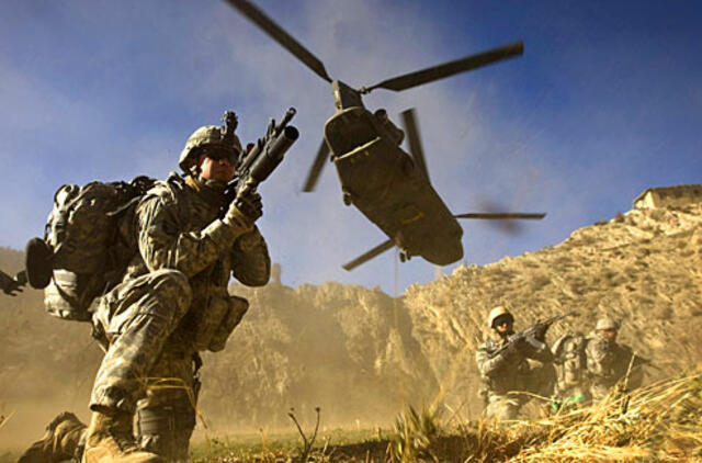 Patvirtinta, jog per sraigtasparnio katastrofą Afganistane žuvo 38 kariškiai