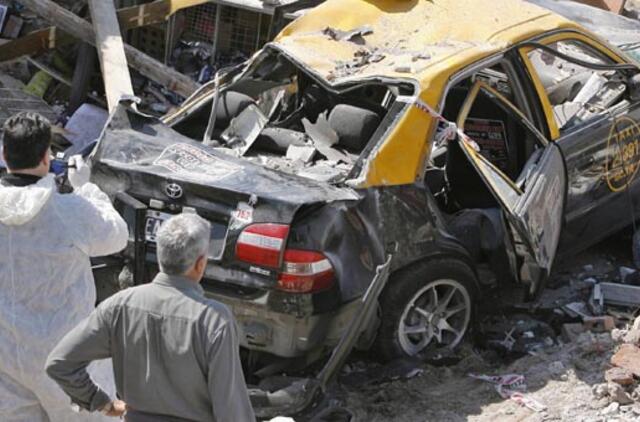 Buenos Airėse mįslingas sprogimas sugriovė du namus ir pražudė žmogų