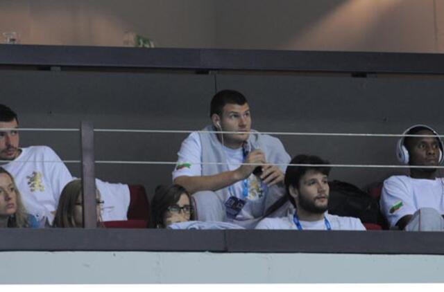 Bulgarų veiduose - liūdesys, gruzinai - džiūgauja