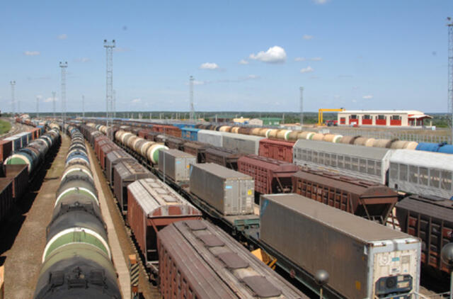 "Lietuvos geležinkeliais" šiemet pervežta 6 proc. daugiau keleivių nei pernai, krovinių - 15 proc. daugiau