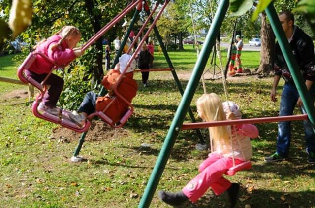 Mažiesiems klaipėdiečiams - dvi naujos žaidimų aikštelės