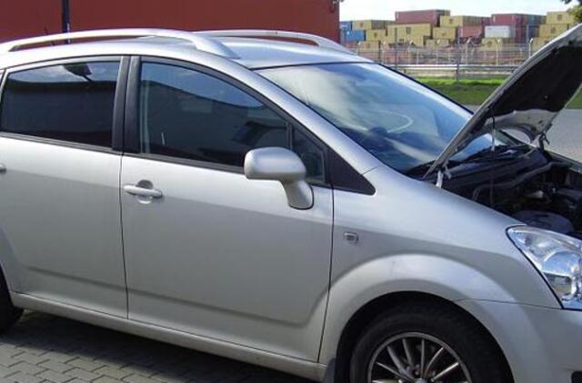 Parvažiuoti su Danijoje pavogtu automobiliu jonaviškiui nepavyko