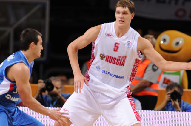 Rusijos krepšininkai nugalėjo serbus 77:67 ir pateko į Europos čempionato pusfinalį