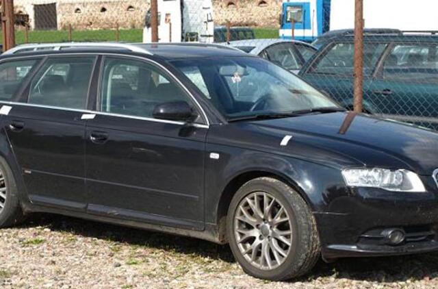 Septyniolikmetis į Lietuvą gabeno Norvegijoje vogtą automobilį