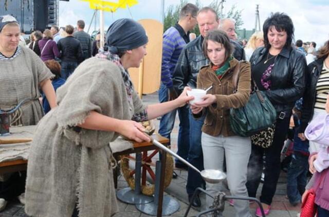 Šilutės šventėje išdalinta tūkstantis litrų žuvienės