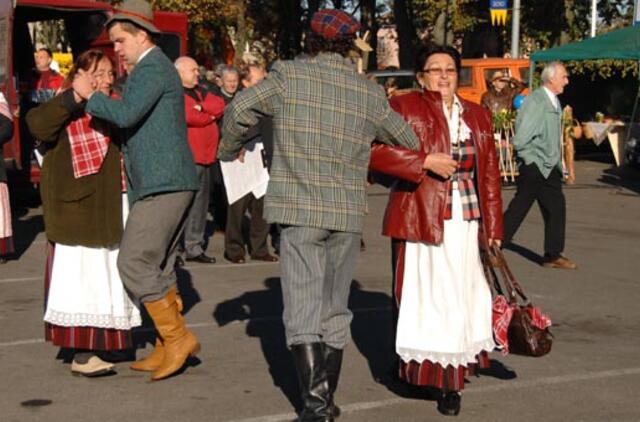 Spalis prasideda renginių gausa