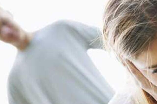 Akcija siekiama atkreipti dėmesį į smurtą prieš moteris šeimoje