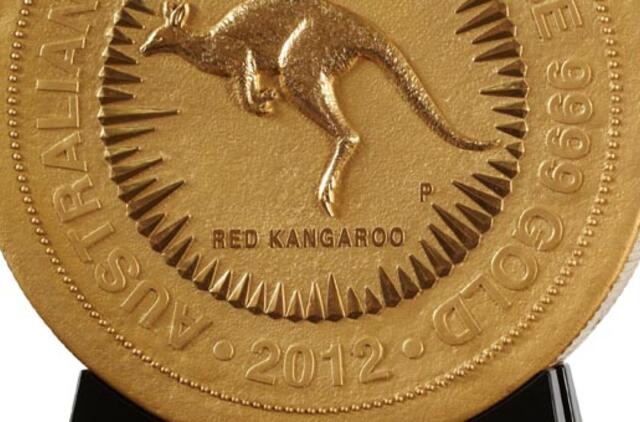 Australijoje pristatyta didžiausia pasaulyje auksinė moneta