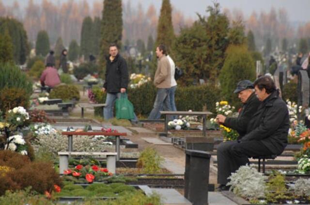 Bus ribojamas transporto įvažiavimas į kapines