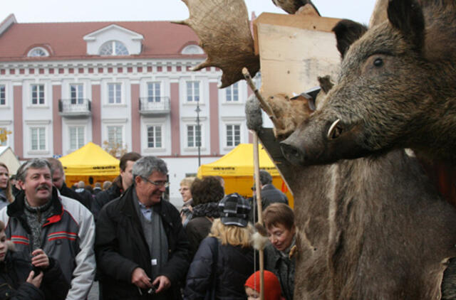 Medžiotojai mini savo globėjo šv. Huberto dieną