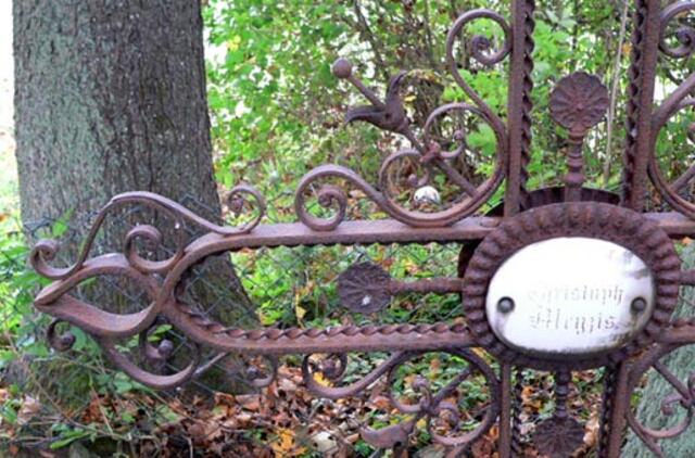 Mirusioms kapinėms sunykti neleidžia entuziastai