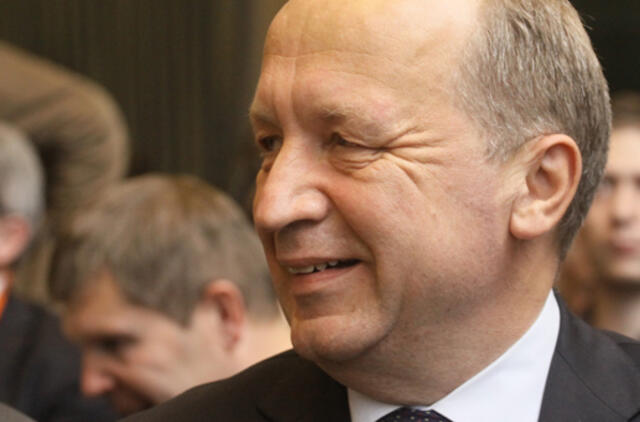 Premjeras žada įvesti kasos aparatus ir ne maisto produktais prekiaujantiems