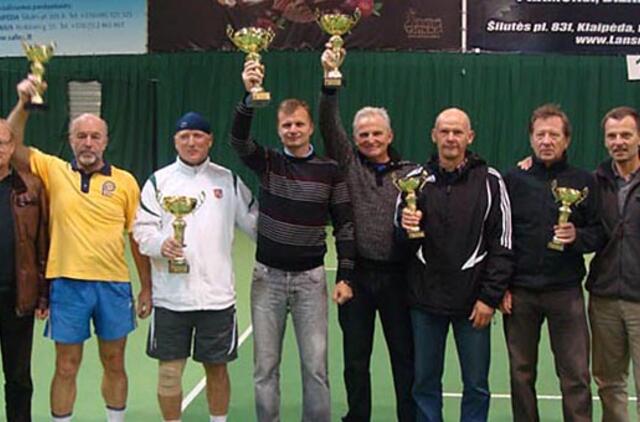 Tenisininkai išsidalijo laurus
