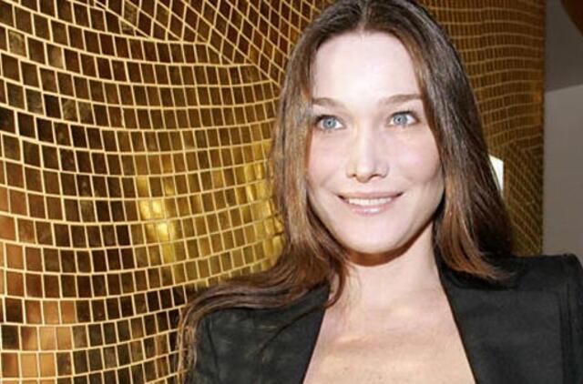 Trys Carlos Bruni meilės