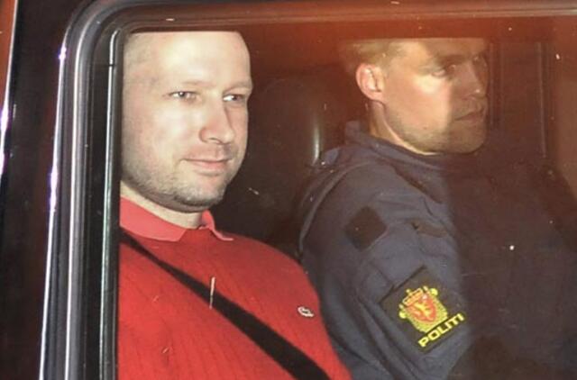 Andersas Behringas Breivikas žudynes Utiojos saloje surengė tik todėl, kad jam nepavyko susprogdinti vyriausybės rūmų