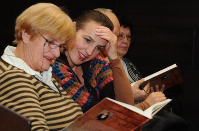 Apie istoriją, prasidedančią nuo savos žemės pėdos