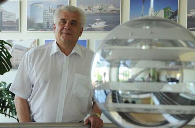 "Be komandos esi niekas"