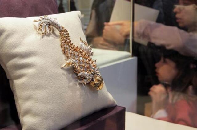 "Christie's" aukcione bus parduodami Holivudo legendos Elizabeth Taylor papuošalai, drabužiai ir aksesuarai