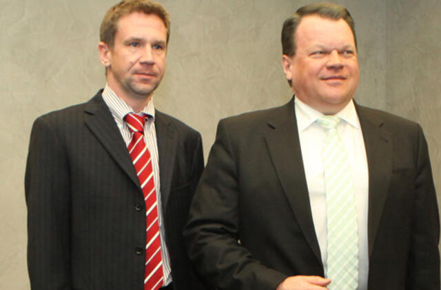 Didžiojoje Britanijoje sulaikyti buvę SNORO vadovai