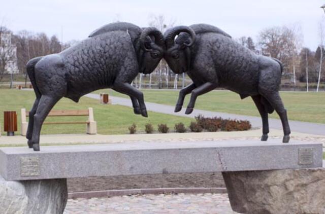 Lapkričio 30-oji: vardadieniai, dangaus kūnai, istorija