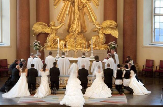 Rusų pora nusprendė išsiskirti magiškų vienuoliktukų dieną