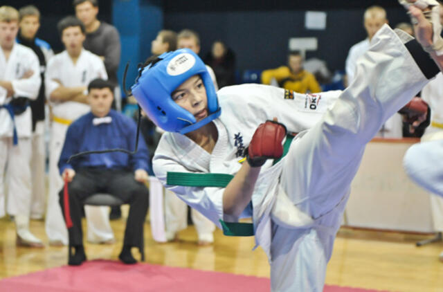 Vakarų taurė atiteko "Okinavai"