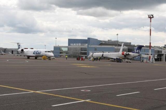 Vilniaus oro uoste avariniu būdu leidosi "Estonian Air" lėktuvas