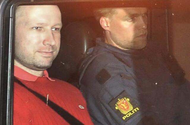 Andrerso Breiviko motina apie savo sūnų: jis keistai elgėsi nuo 2006 m.