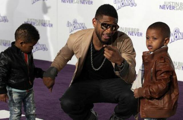 Buvusi dainininko Usher žmona bando iš jo atimti vaikus