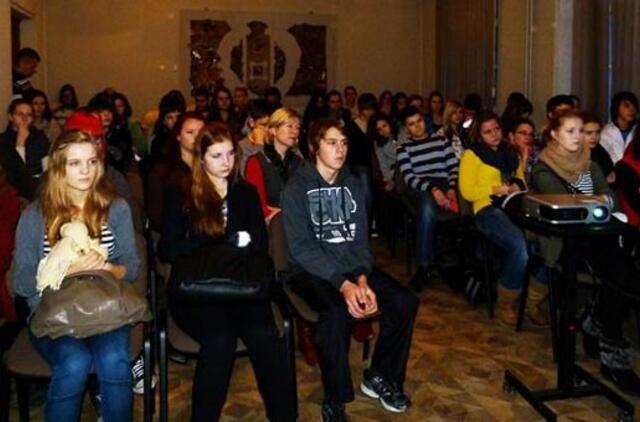 Moksleiviams pristatyta jaunimo organizacijų veikla